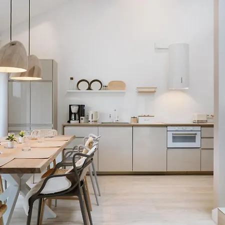 Rentes16 Apartment *