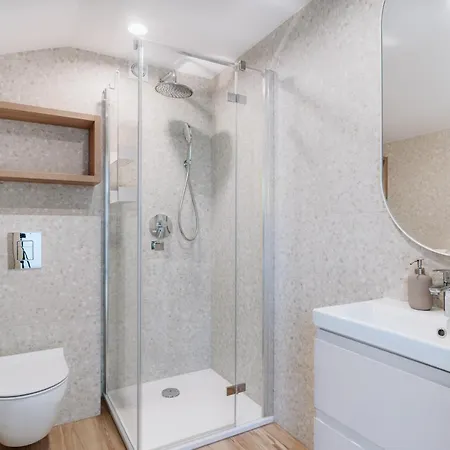 Rentes16 Apartment *